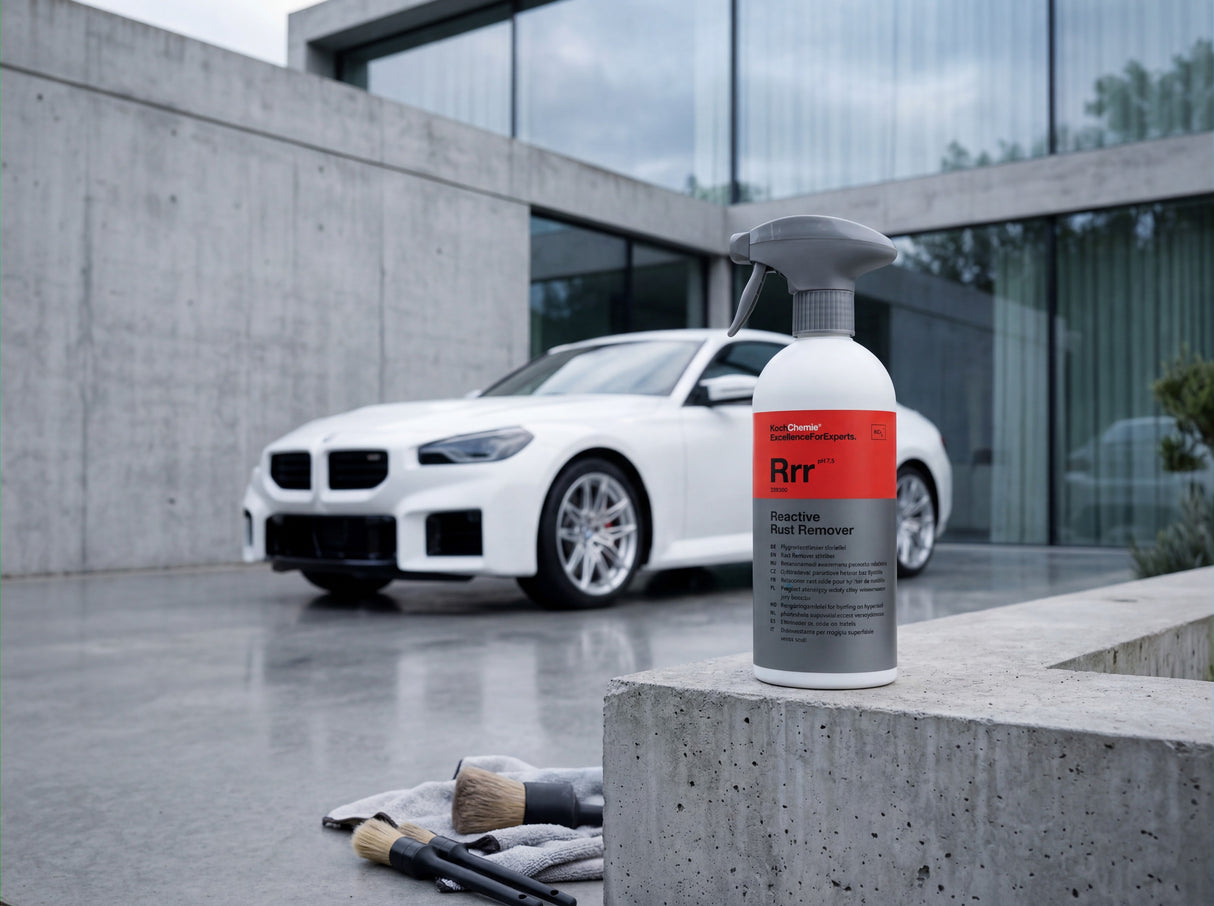 Koch-Chemie Rrr Reactive Rust Remover Flugrostentferner auf Beton-Forecourt mit BMW M2