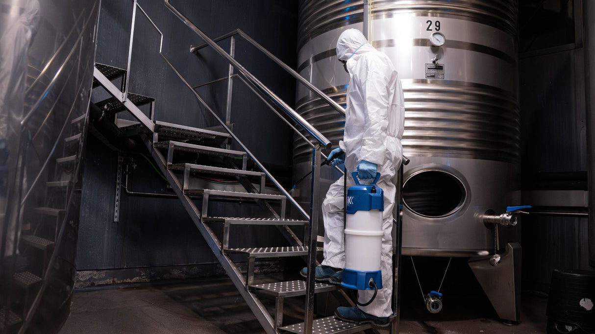 "iK Alk" Pro 12 Pressure Sprayer (Alkaline)