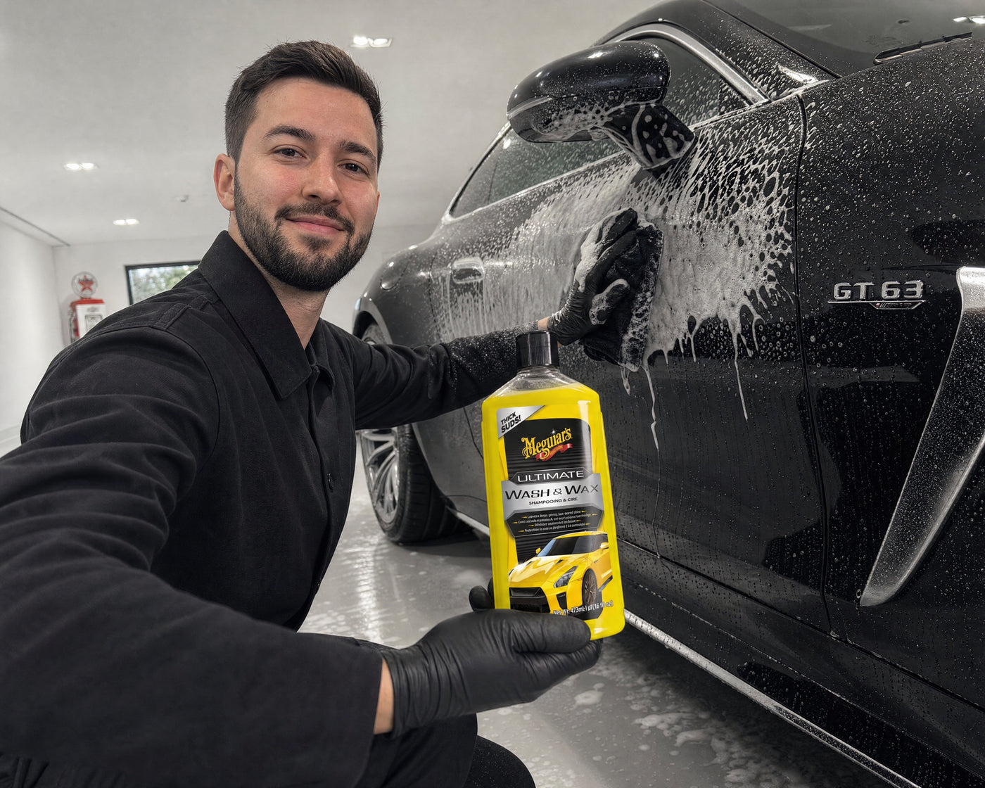 Detailing1 Hero: Autoshampoo — Waschen und schützen in einem Gang (Desktop)